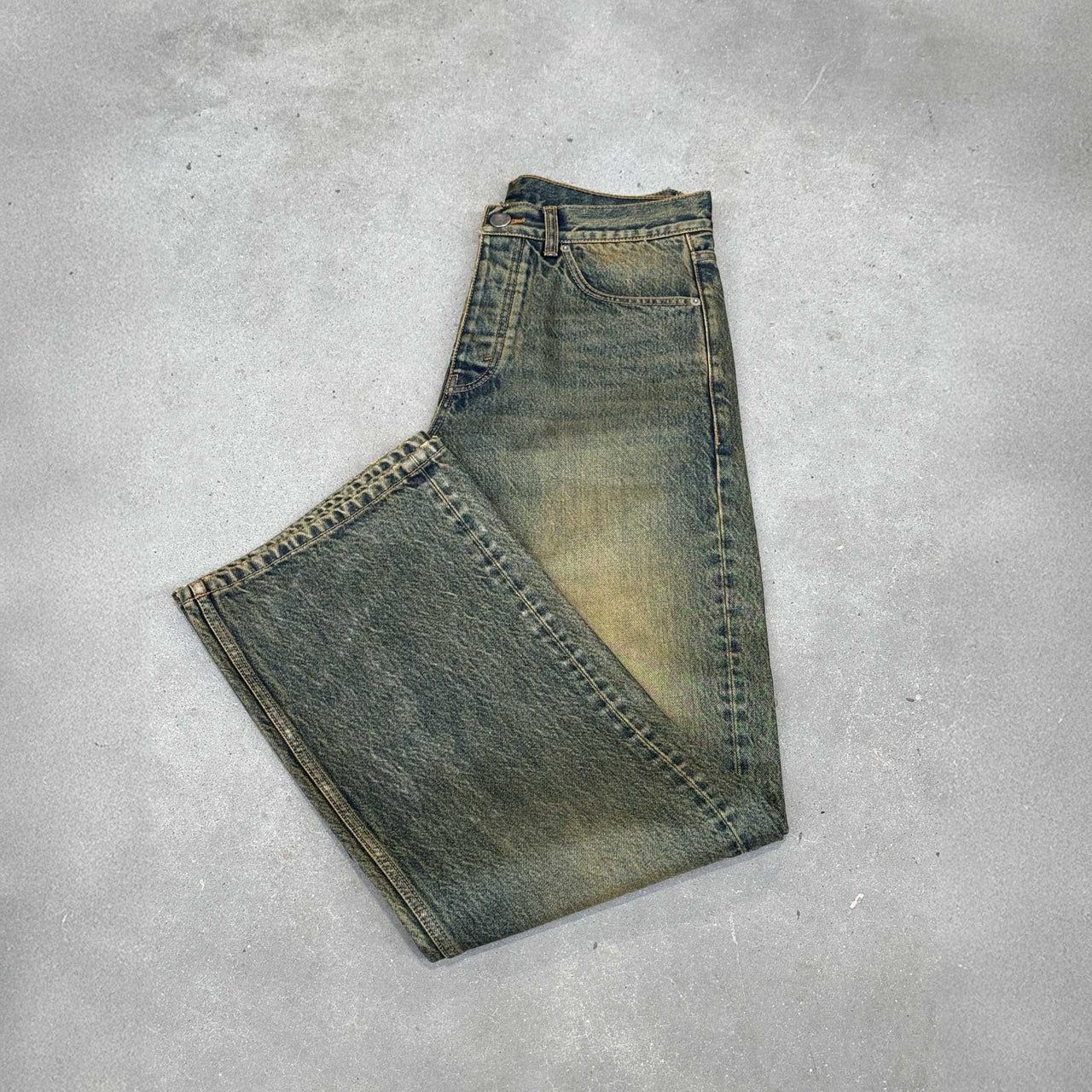 Washed Burn Blue Loose Fit Jeans